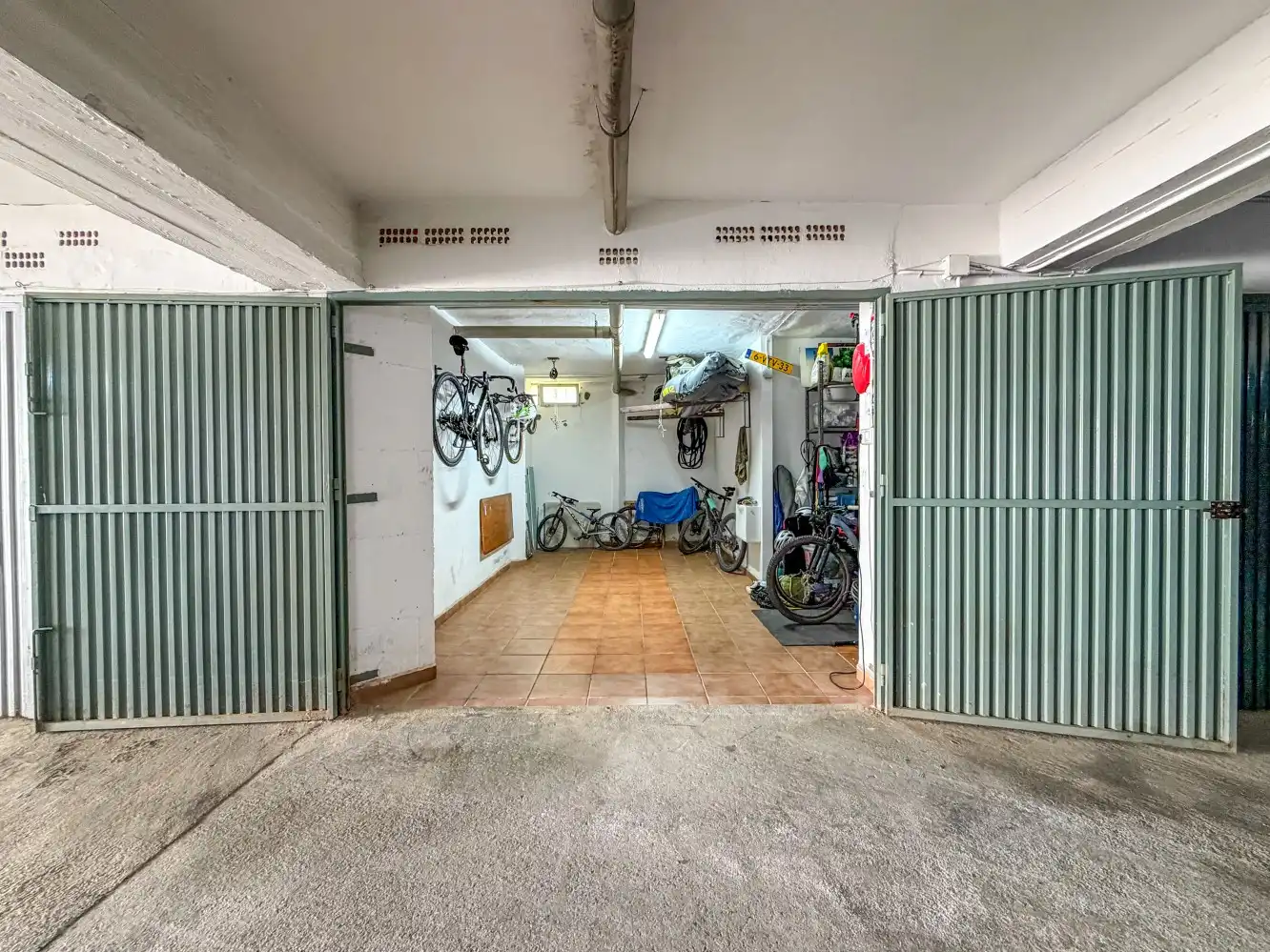 Parking de Casa adosada en venta en Torrox con Aire acondicionado, Calefacción y Terraza