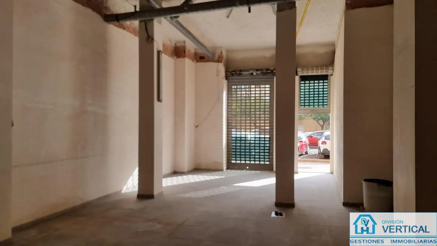 Local comercial en venda a Del Arquitecto Ribes, imagen 2