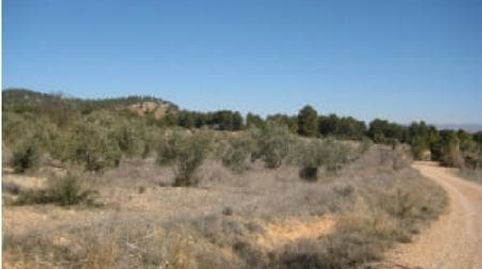 Solvia Inmobiliaria  Terreno con edificación Requena