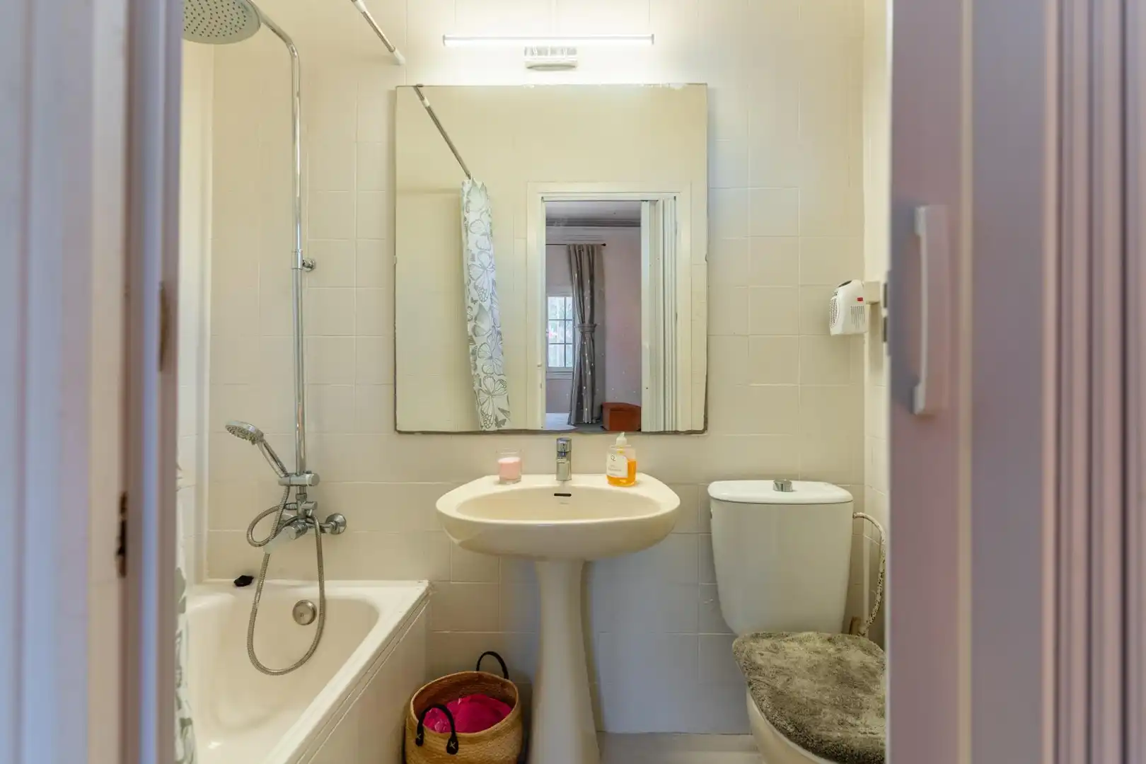 Bathroom of Houses for sale in Jerez de la Frontera  with Private garden, Swimming Pool and Balcony