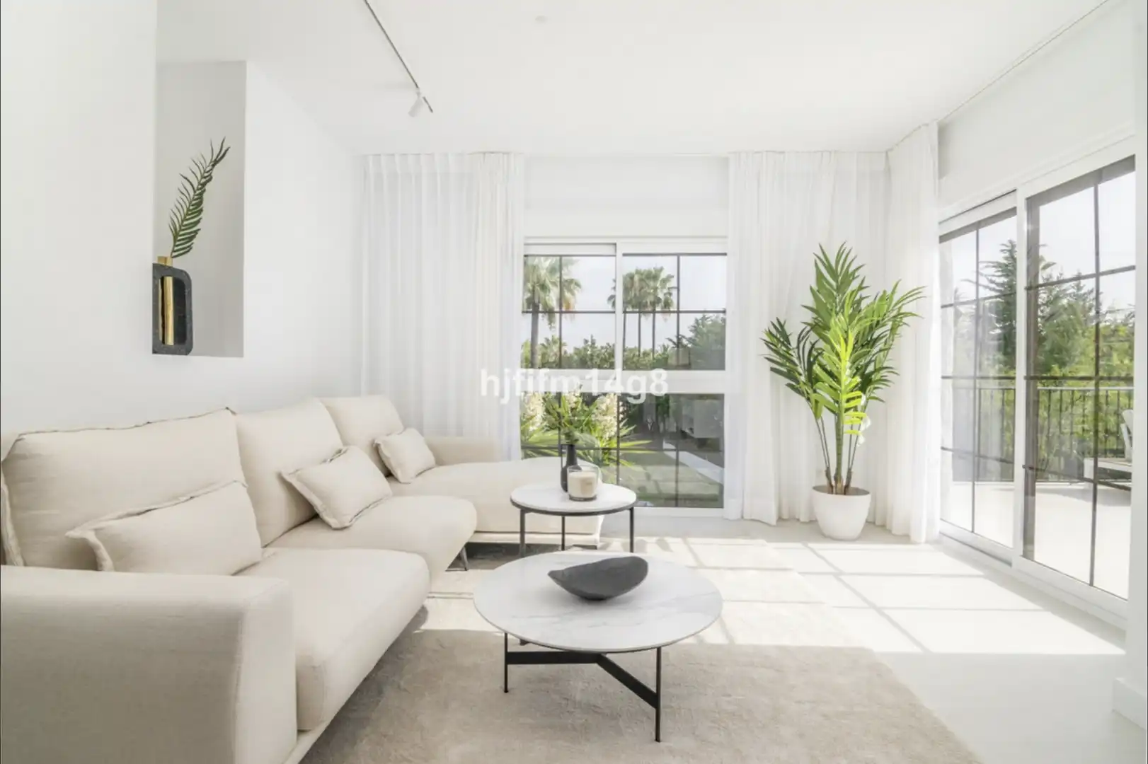 Apartamento con piscina en venta en Nueva Andalucía, imagen 3