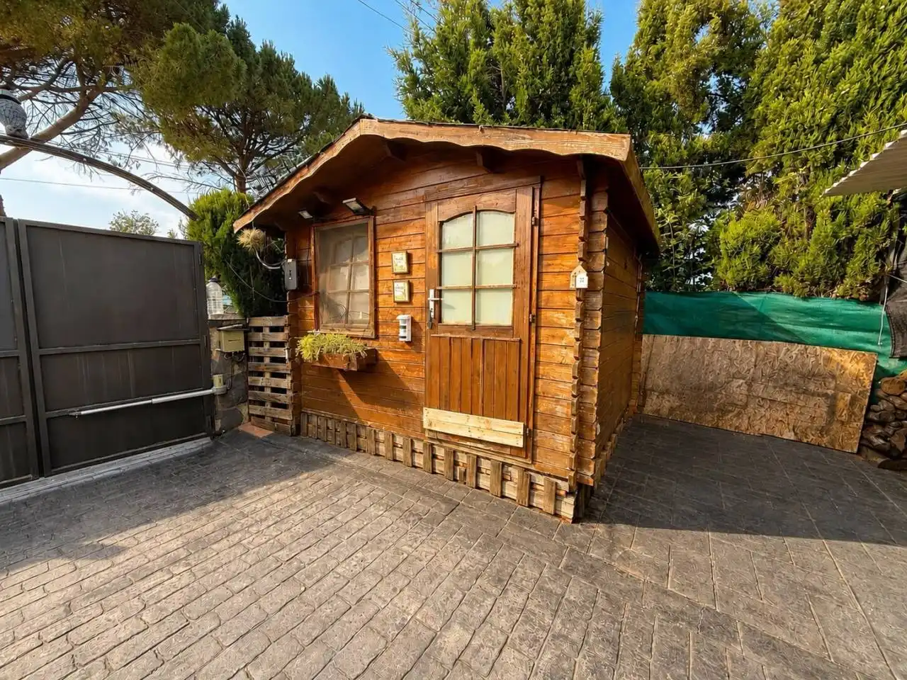 Vista exterior de Casa o xalet en venda en Riells i Viabrea amb Aire condicionat, Calefacció i Jardí privat