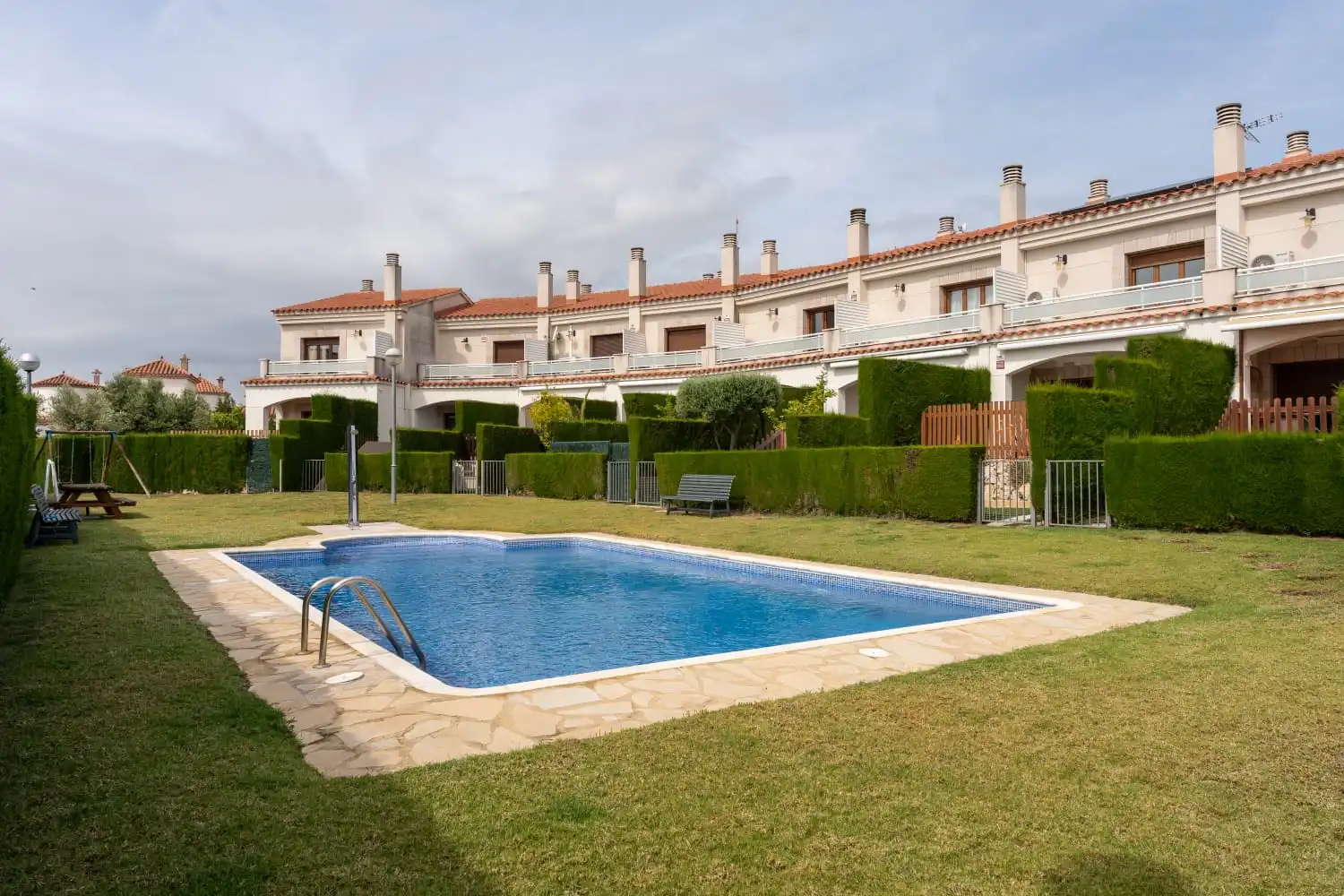 Piscina de Casa adosada en venta en Mont-roig del Camp con Aire acondicionado, Jardín privado y Terraza