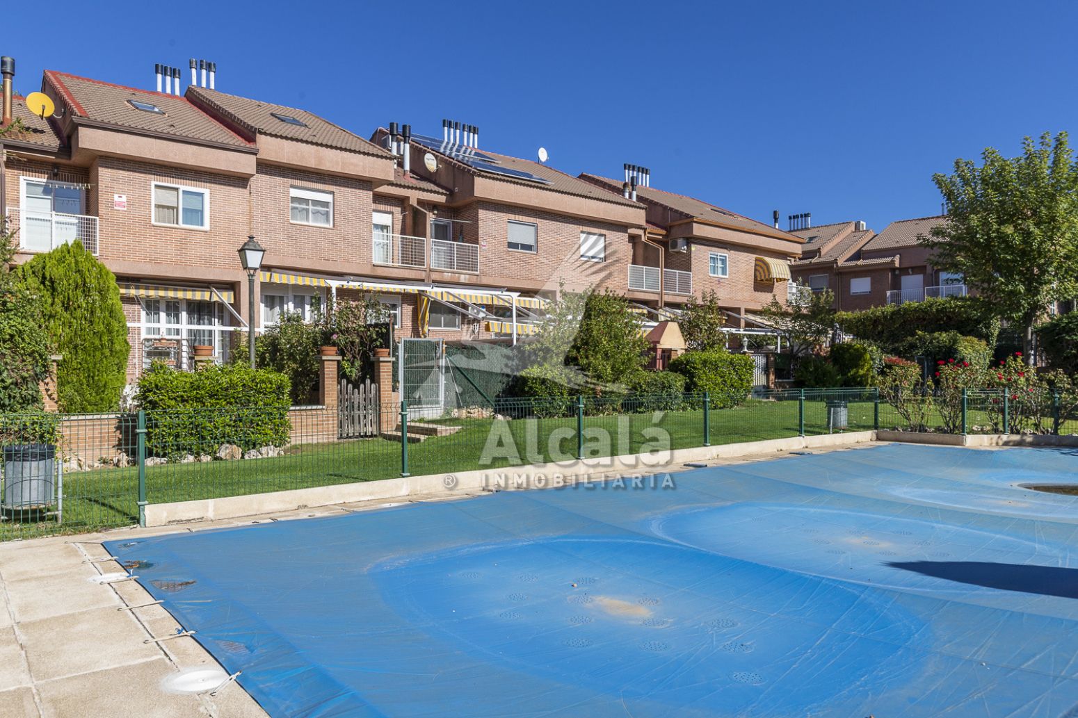 Exterior view of Single-family semi-detached for sale in  Toledo Capital  with Air Conditioner, Heating and Private garden