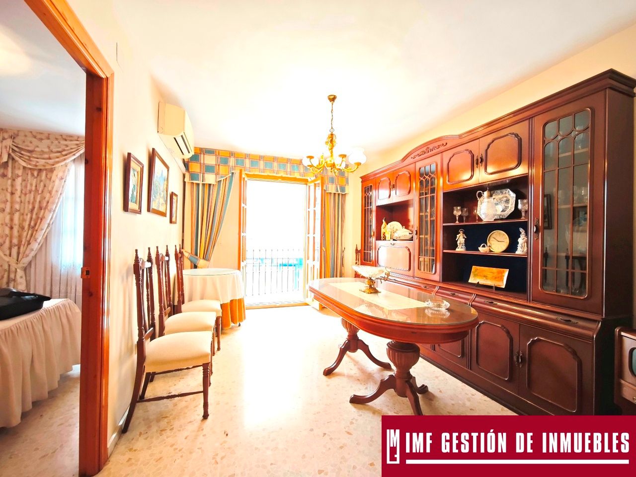 Dining room of Flat for sale in Vélez-Málaga  with Air Conditioner, Terrace and Furnished