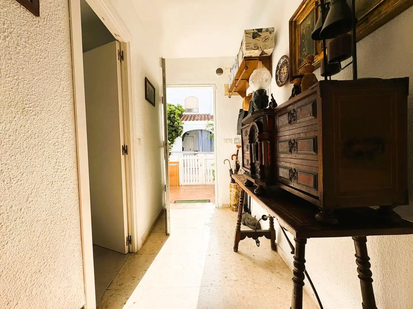 Casa adosada en venda en Almonte amb Terrassa i Balcó
