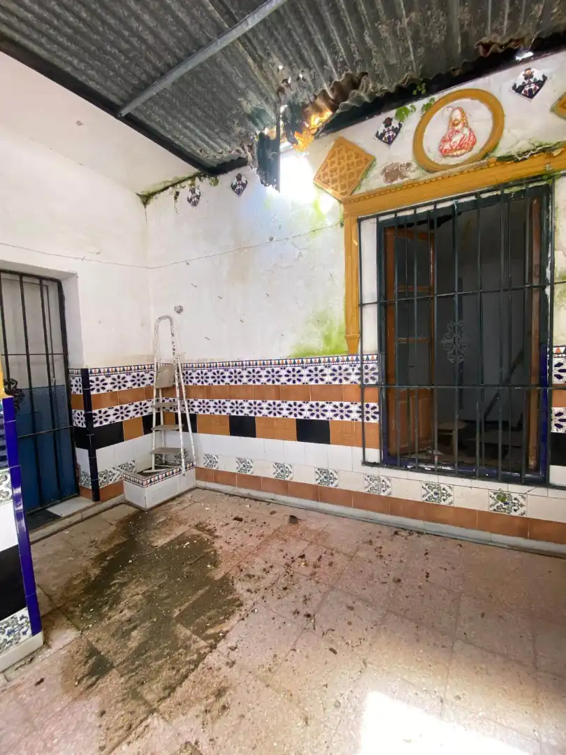 Casa adosada en venda en Carmona amb Terrassa