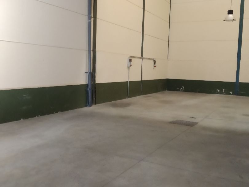 Local de lloguer en Alcorcón amb Aire condicionat, Internet i Alarma