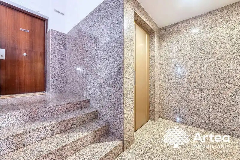 Wohnung zum Verkauf in Bilbao  mit Heizung, Privatgarten und Möbliert