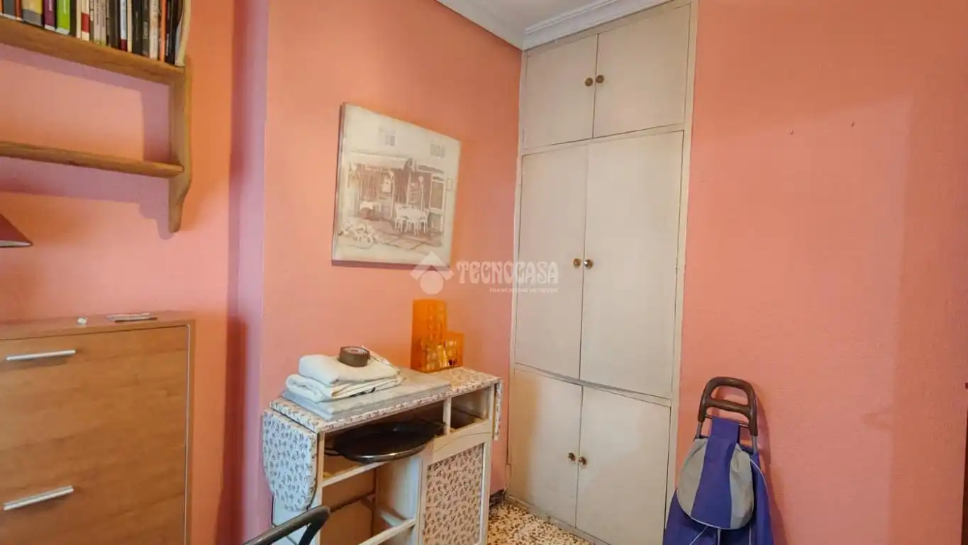 Bedroom of Flat for sale in Sevilla