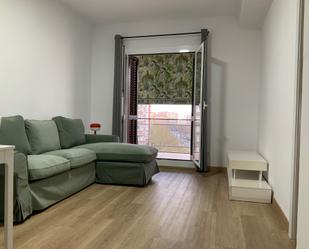 Living room of Flat to rent in  Barcelona Capital  with Heating, Parquet flooring and Terrace