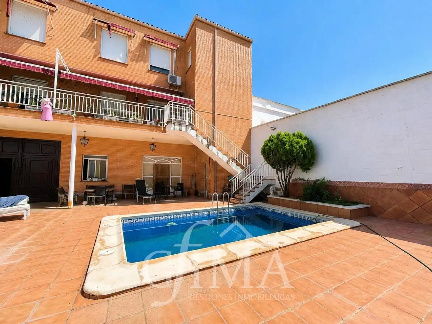 Casa con terraza en venta en Tomelloso