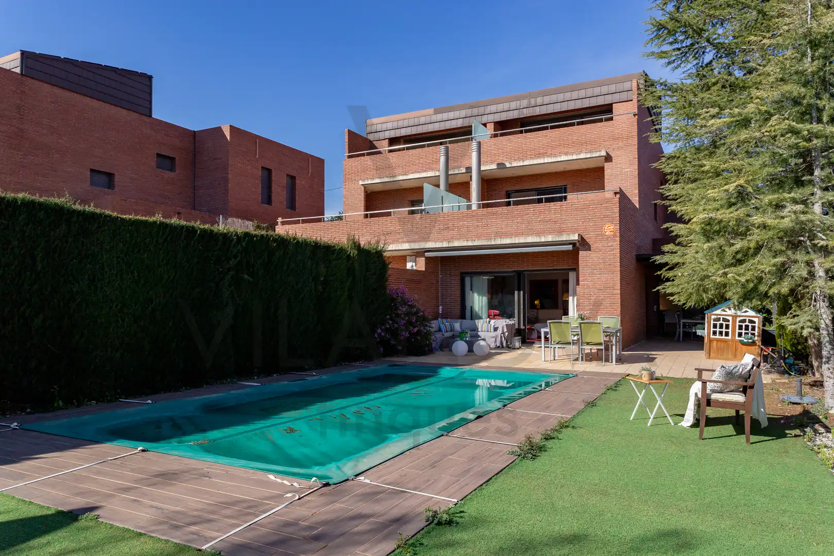 Piscina de Casa adosada en venda en Castellvell del Camp amb Aire condicionat, Calefacció i Jardí privat