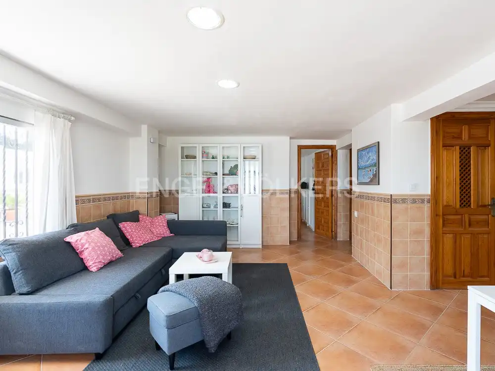Sala d'estar de Casa o xalet en venda en Alberic amb Aire condicionat, Calefacció i Jardí privat