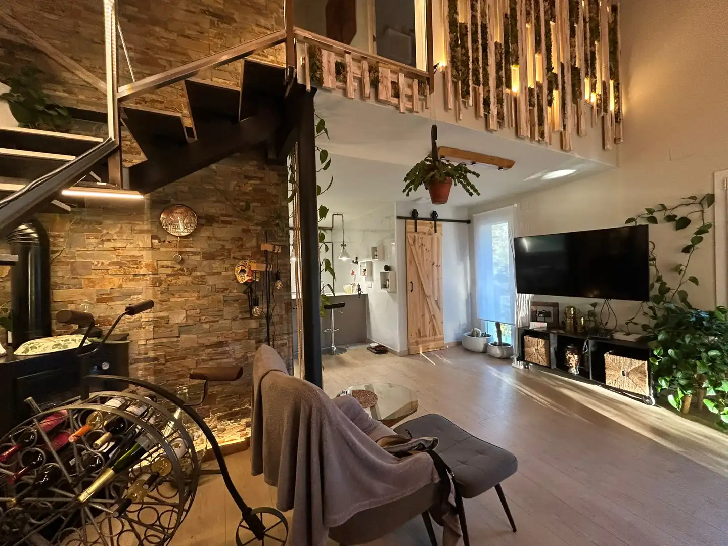Sala d'estar de Casa o xalet en venda en Camprodon amb Jardí privat, Terrassa i Moblat
