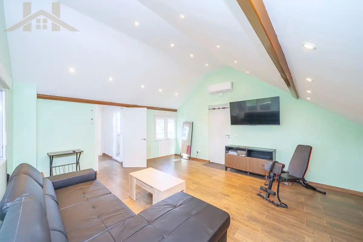Sala d'estar de Casa o xalet en venda en Collado Villalba amb Aire condicionat, Calefacció i Jardí privat