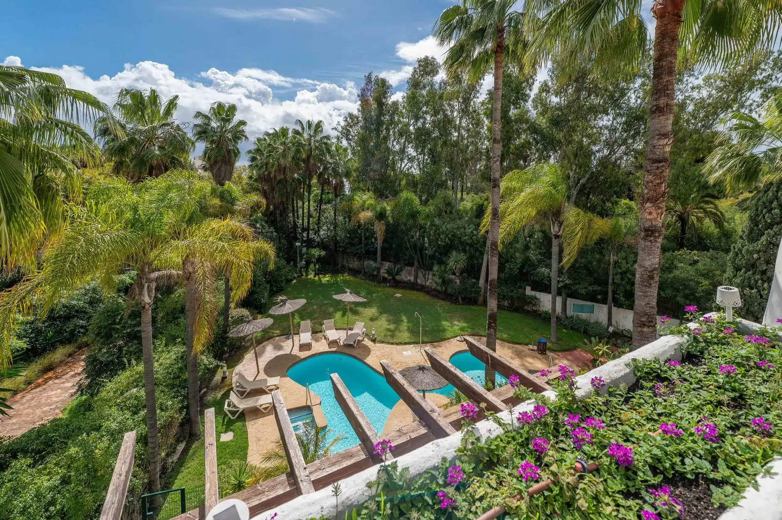 Garden of Duplexes for rent in Marbella  with Air Conditioner, Furnished and TV