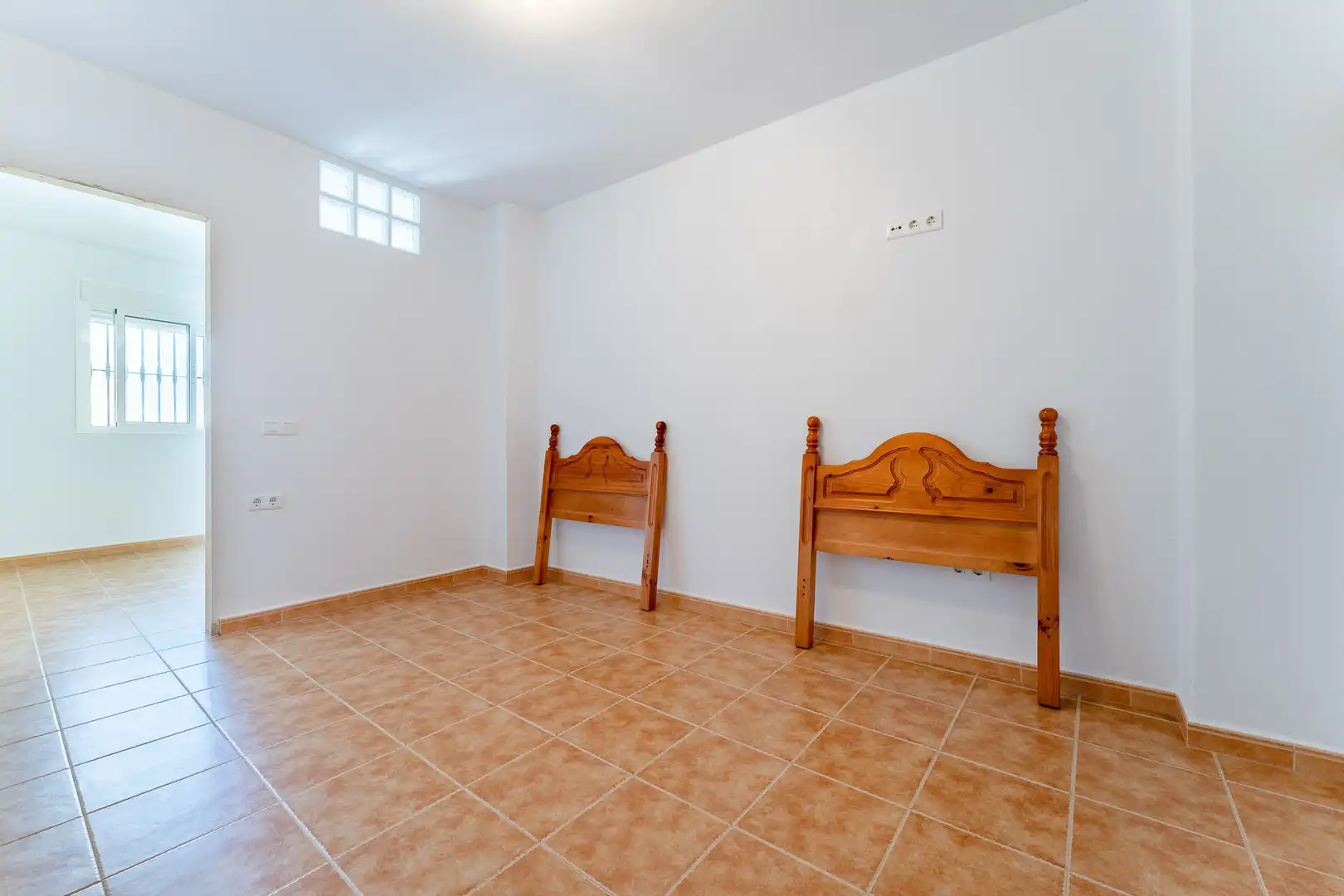 Schlafzimmer von Einfamilien-Reihenhaus zum Verkauf in Sayalonga mit Terrasse und Balkon