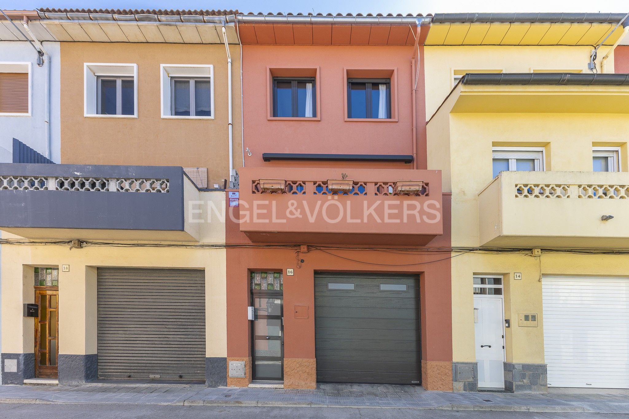 Vista exterior de Casa o xalet en venda en Santa Eugènia de Berga amb Aire condicionat, Calefacció i Terrassa