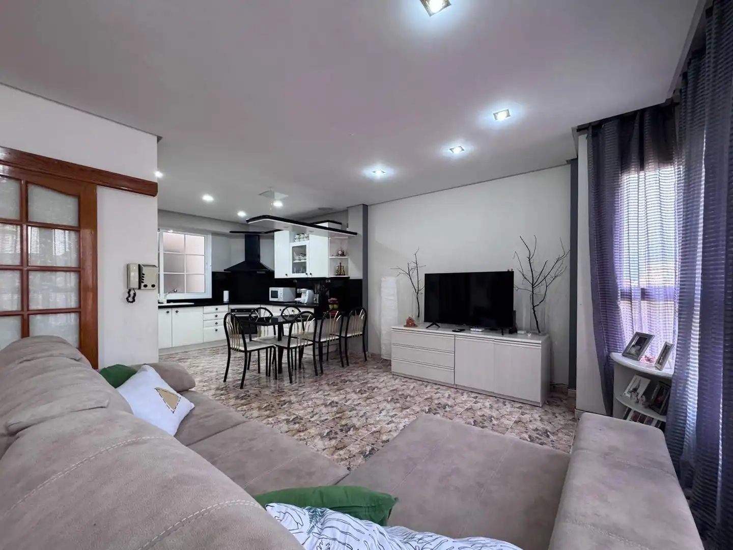 Sala de estar de Casa adosada en venta en Telde con Terraza, Trastero y Balcón