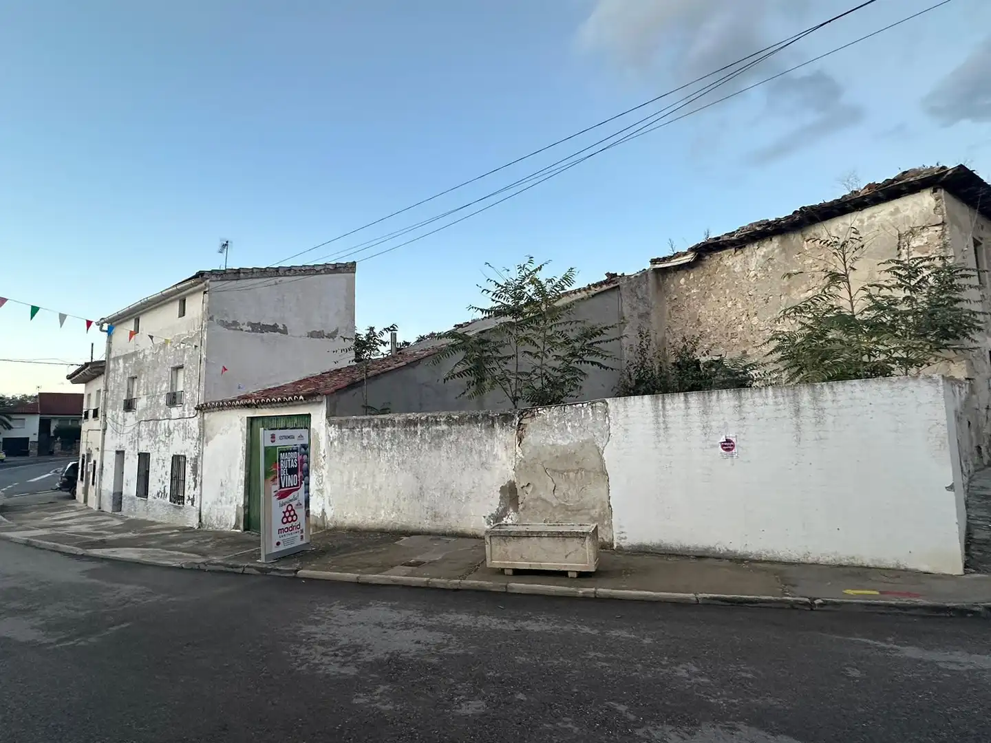 Vista exterior de Casa o xalet en venda en Estremera amb Calefacció i Terrassa