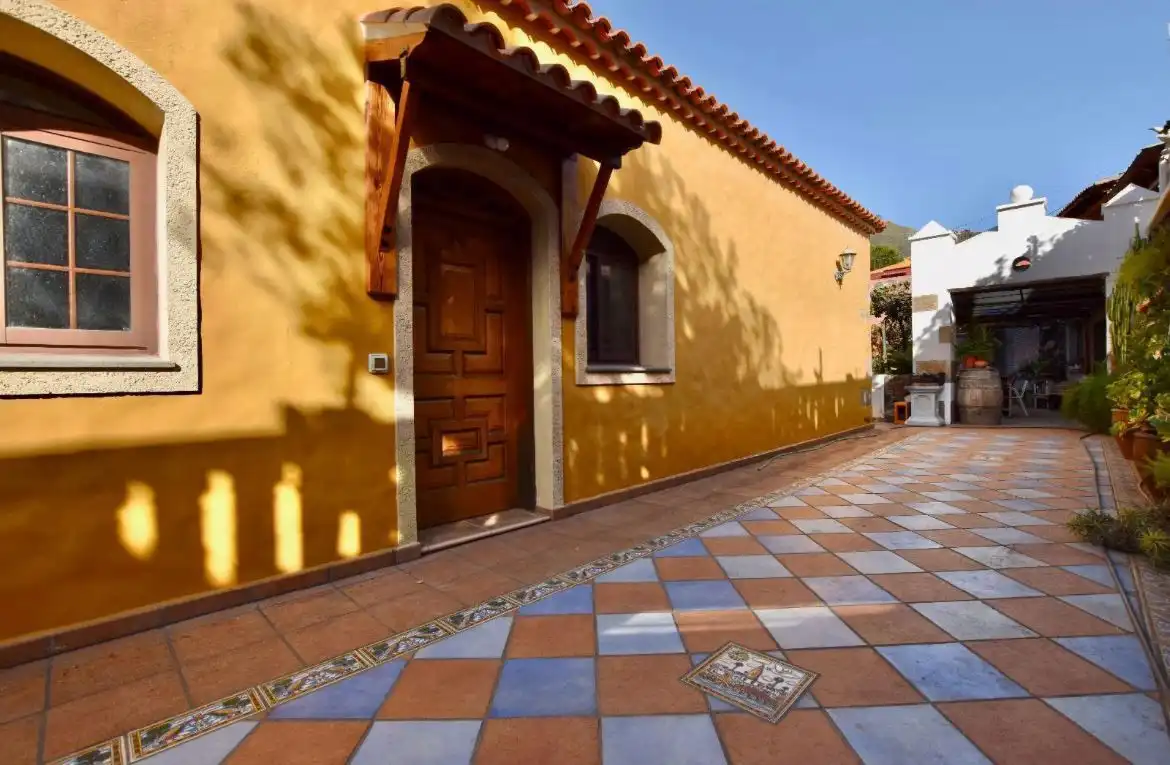 Exterior view of Houses for sale in San Cristóbal de la Laguna