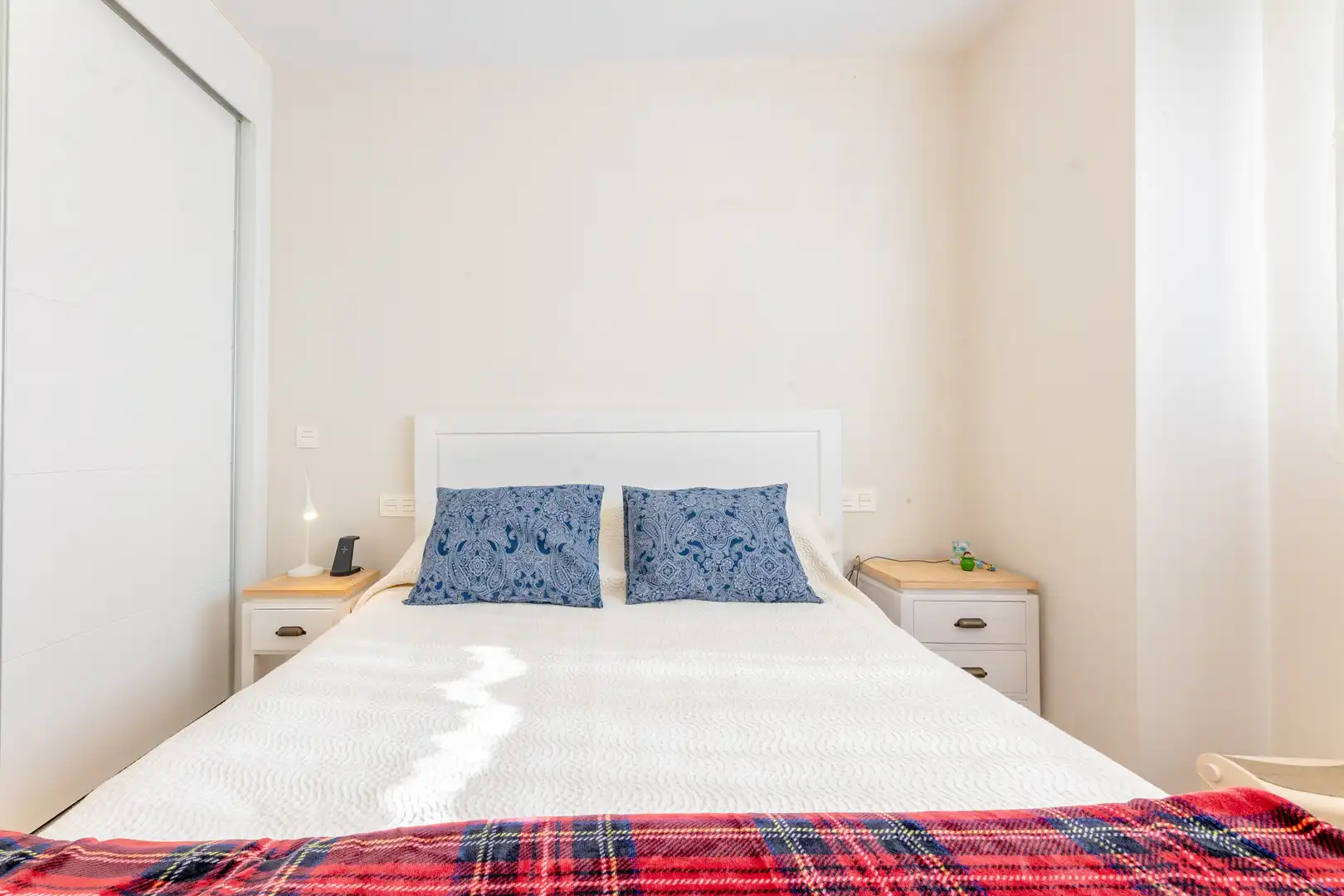 Habitación de Piso en venta en Valencia con Trastero, Piscina y Balcón