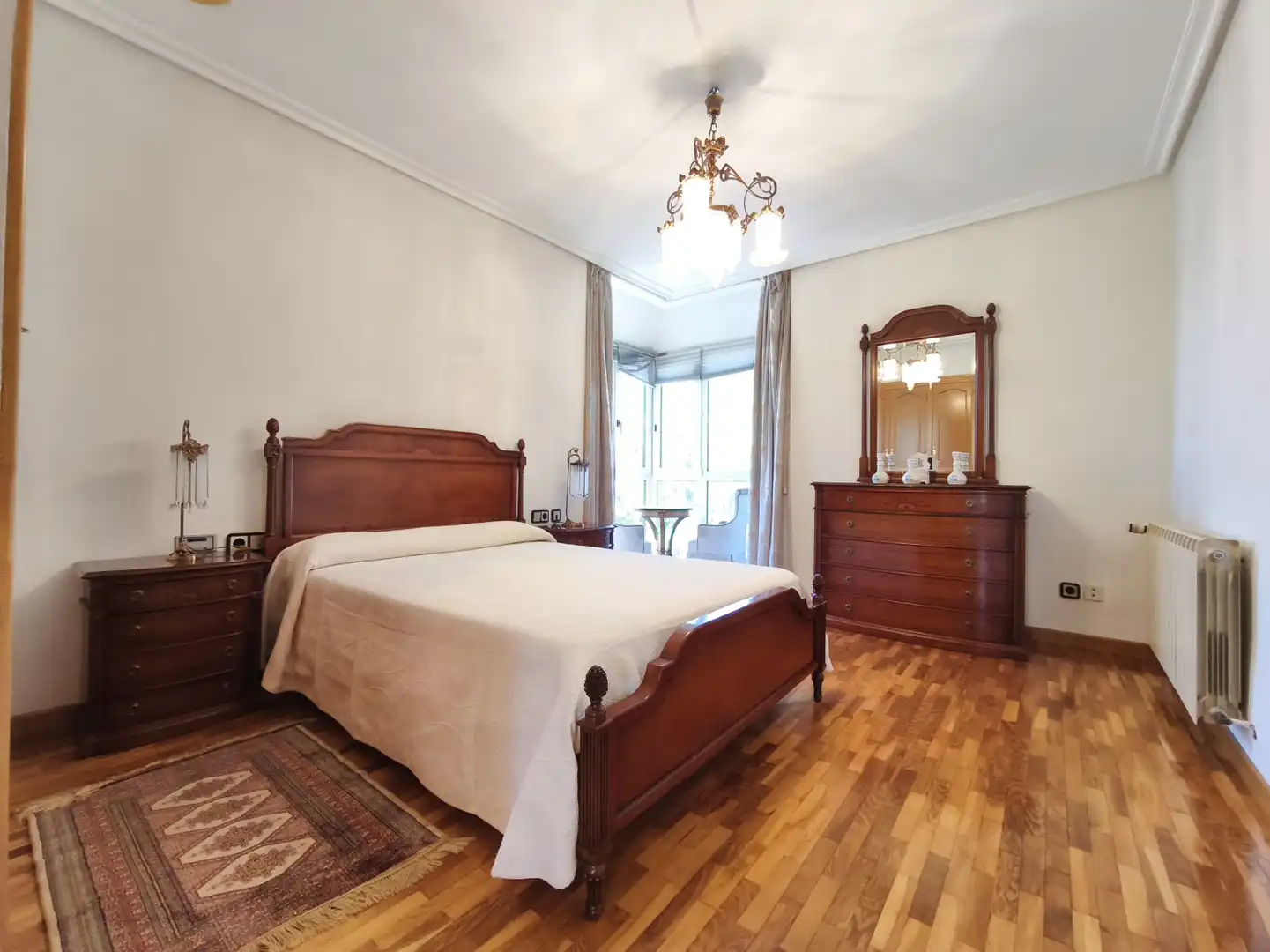 Dormitori de Casa adosada en venda en  Logroño amb Calefacció, Jardí privat i Parquet