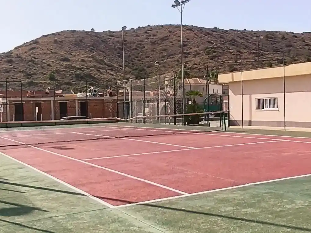 Vista exterior de Pis en venda en El Campello amb Aire condicionat i Piscina