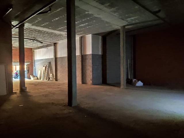 Local comercial en Alquiler en As Pontes de García Rodríguez