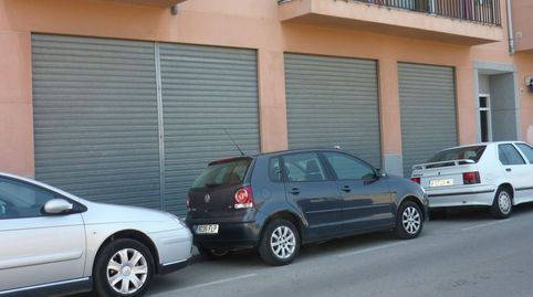 Local diáfano de 205 m² con gran fachada y plaza de parking en Carrer Barcelona (Banyoles), imagen 2
