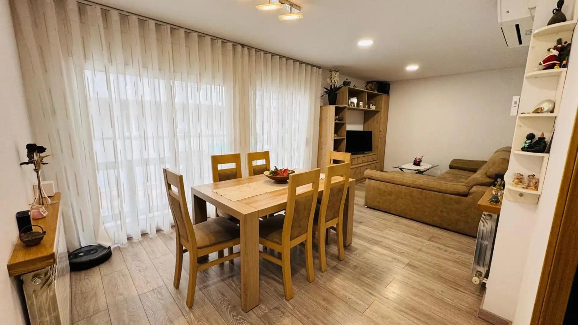 Comedor de Piso en venta en Montcada i Reixac con Aire acondicionado, Calefacción y Parquet