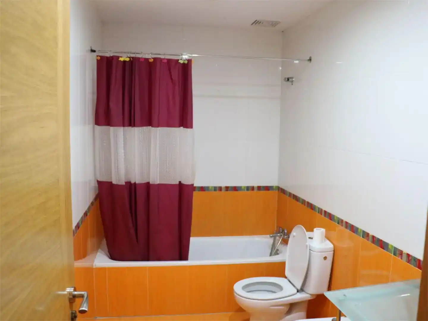 Bathroom of Flat for sale in Consuegra  with Air Conditioner and Balcony