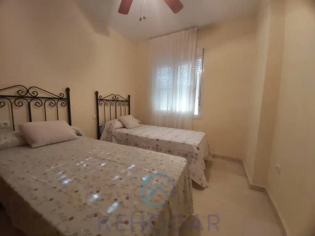 Dormitori de Casa o xalet en venda en Dos Hermanas