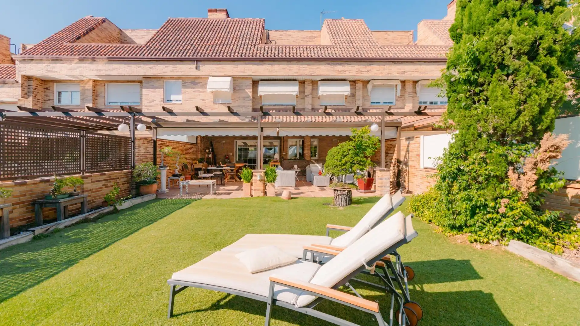 Jardín de Casa adosada en venta en Las Rozas de Madrid con Aire acondicionado, Jardín privado y Terraza