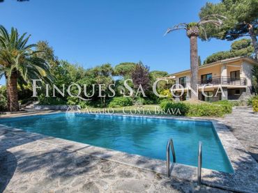 Villa con piscina in vendita a Pedrosa