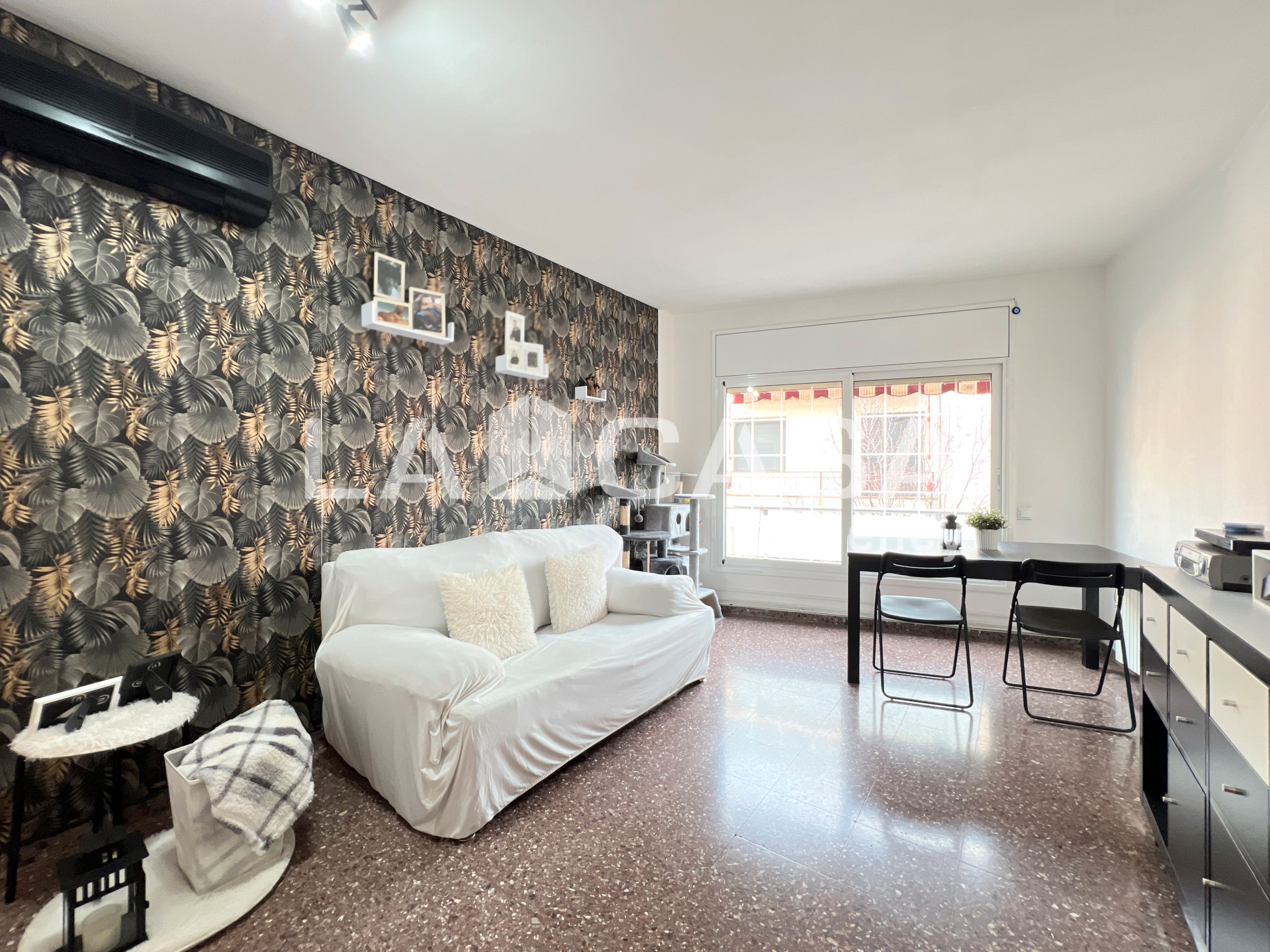 Living room of Flat for sale in Badalona  with Heating and Balcony