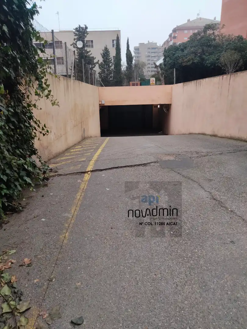 Parkplatz von Garage zum Verkauf in Lleida