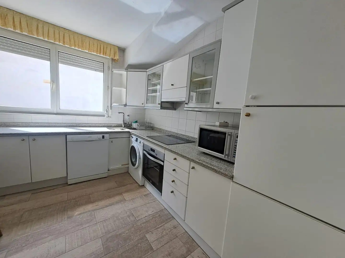 Kitchen of Flat for rent in Salamanca  with Air Conditioner, Heating and Parquet flooring