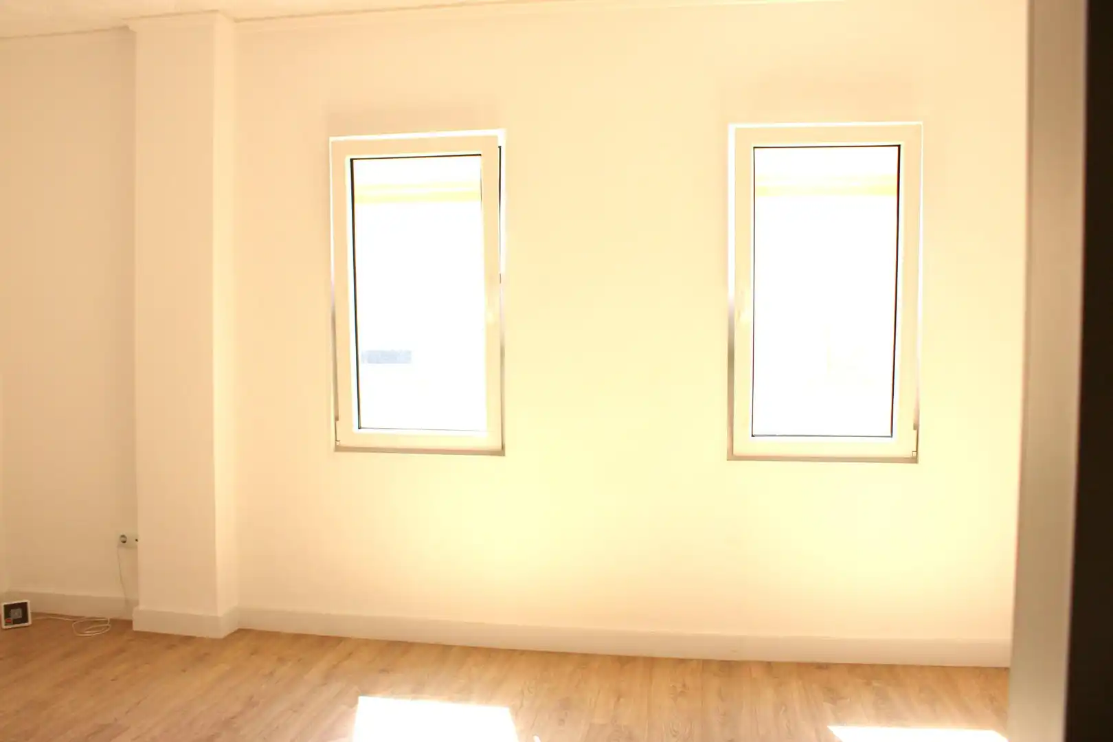 Habitación de Piso en venta en Oliva con Alarma
