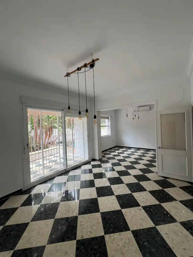 Esszimmer von Haus oder Chalet zur Miete in Sevilla mit Klimaanlage, Heizung und Privatgarten