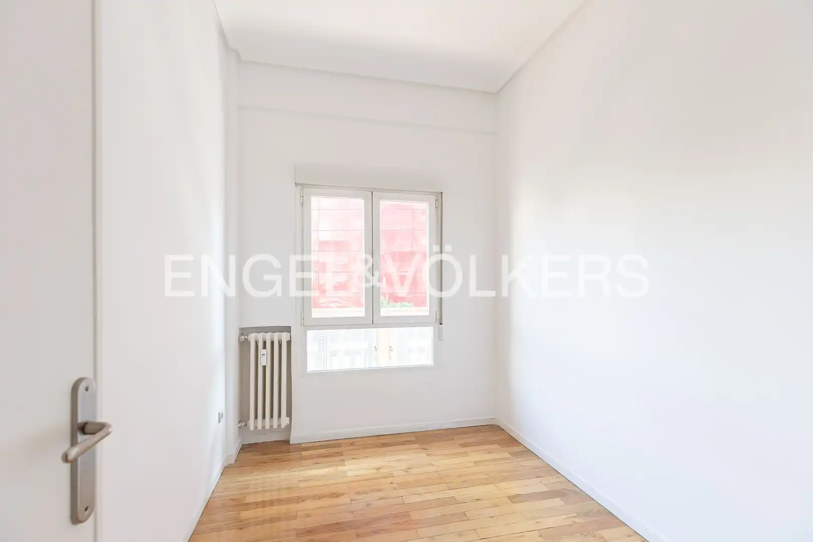 Bedroom of Flat for rent in Madrid  with Air Conditioner, Heating and Parquet flooring