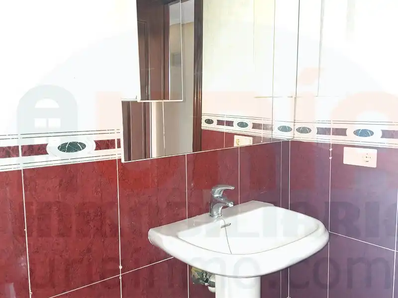 Bany de Pis en venda en Siero amb Calefacció i Parquet