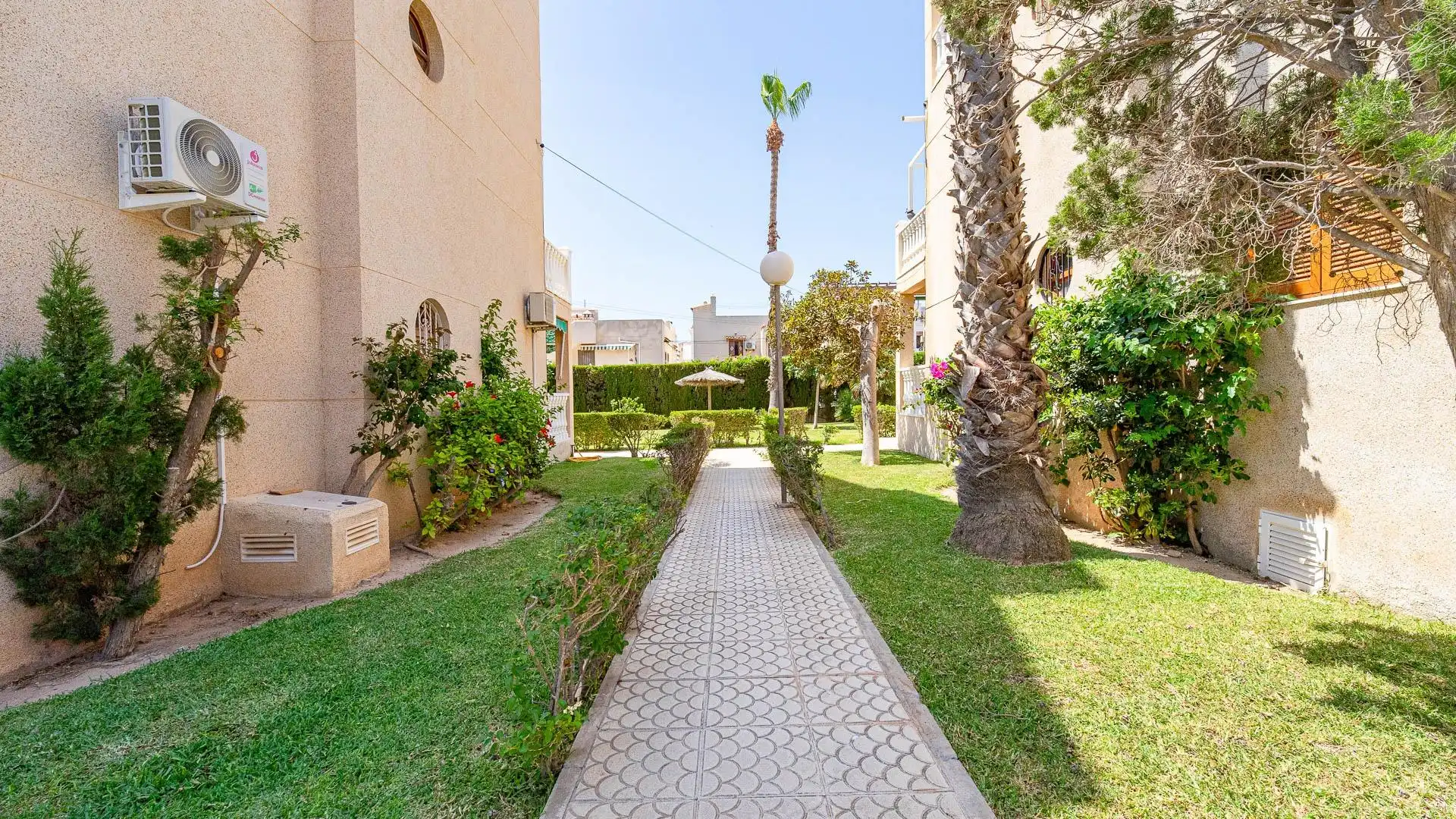 Garten von Wohnungen zum Verkauf in Torrevieja mit Terrasse und Gemeinschaftspool