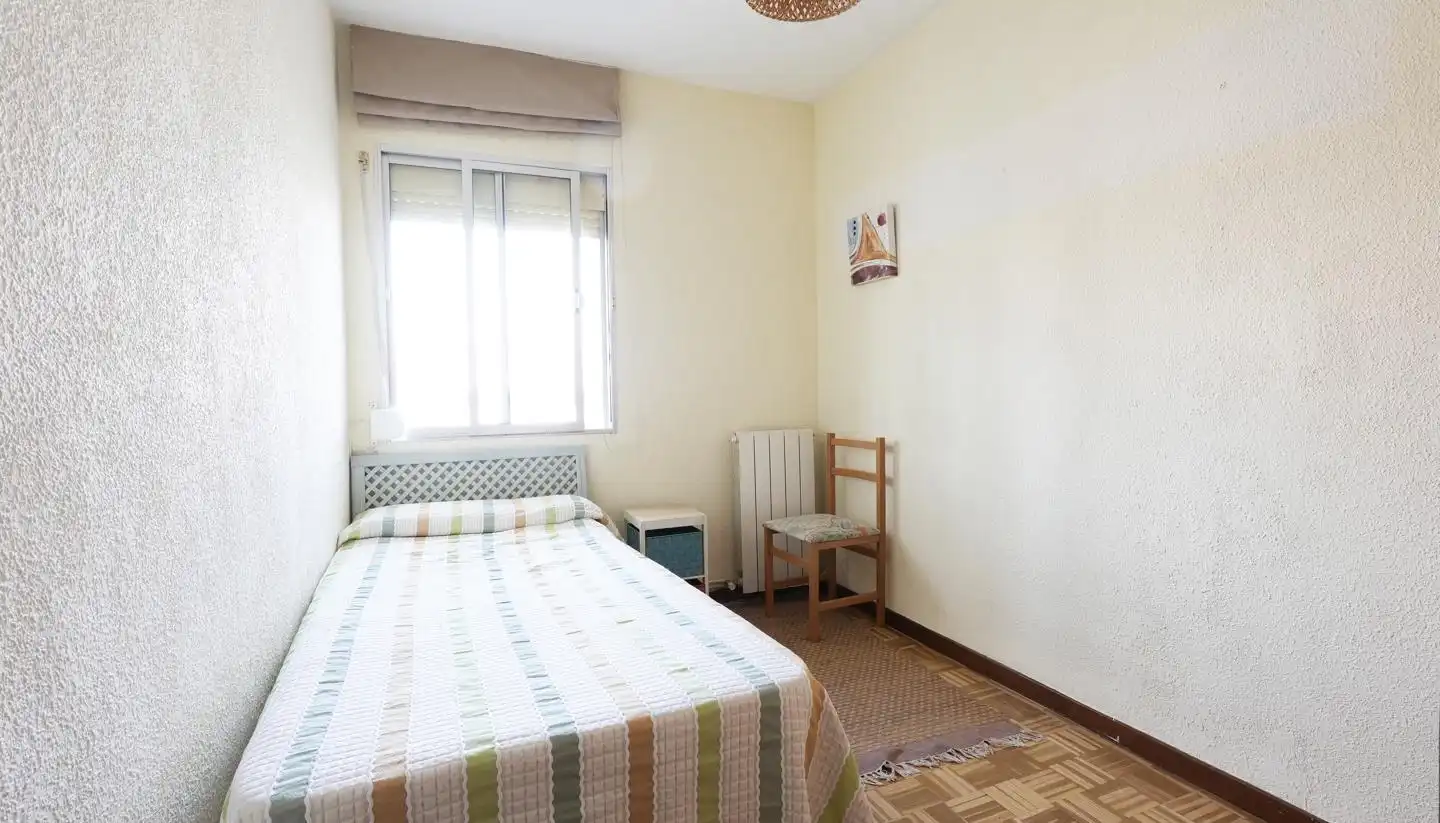 Bedroom of Flat for sale in Madrid  with Air Conditioner, Heating and Terrace