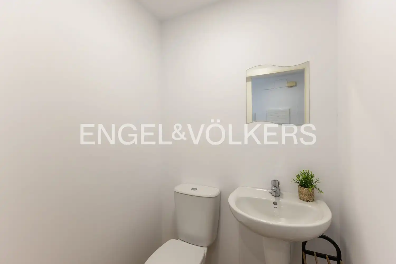 Bathroom of Attic for rent in Chóvar  with Heating, Terrace and Furnished