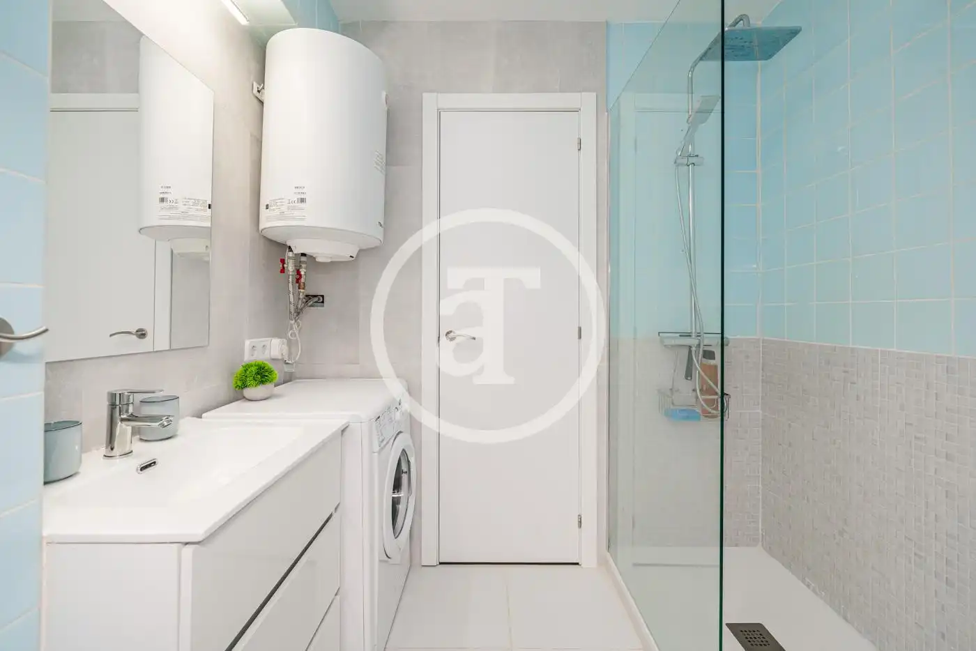 Baño de Piso de alquiler en Madrid con Aire acondicionado, Calefacción y Amueblado
