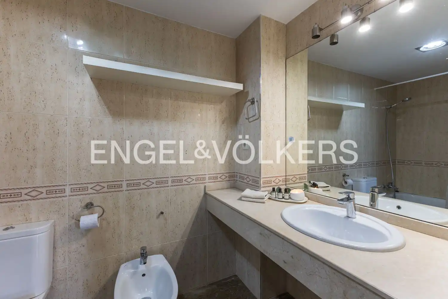 Badezimmer von Wohnung zum Verkauf in Valencia mit Klimaanlage, Heizung und Terrasse