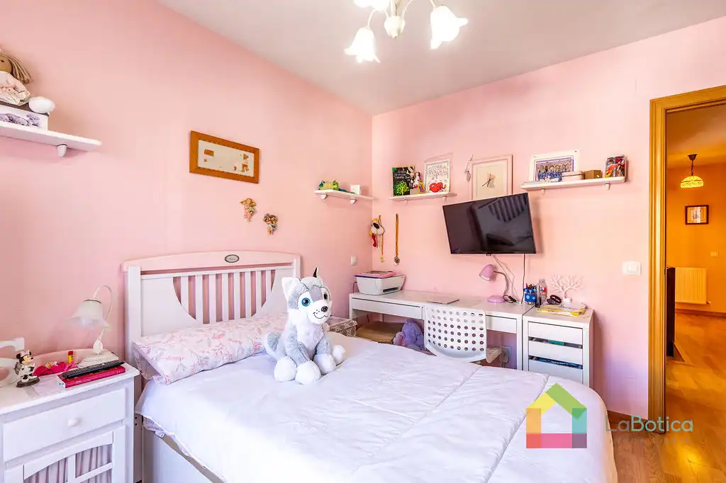 Bedroom of Detached homes for sale in Toledo  with Air Conditioner, Heating and Terrace