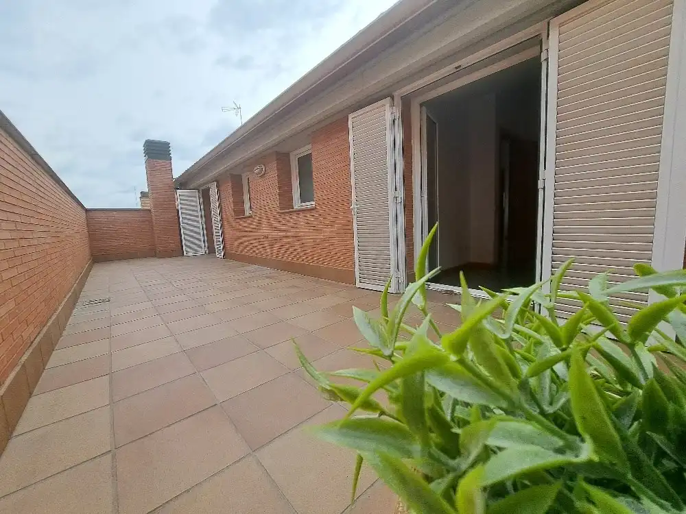Terraza de Dúplex en venta en Rubí con Calefacción, Terraza y Trastero
